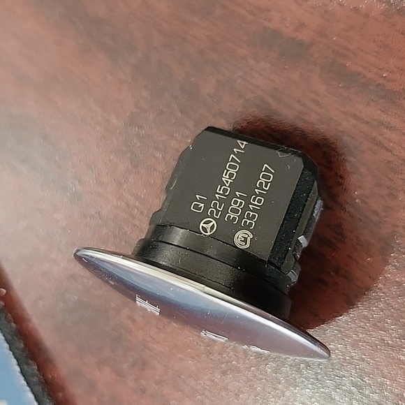 Start/Stop Ignition Button for MERCEDES/BENZ S class, E class, C class, … - Picture 4 of 4